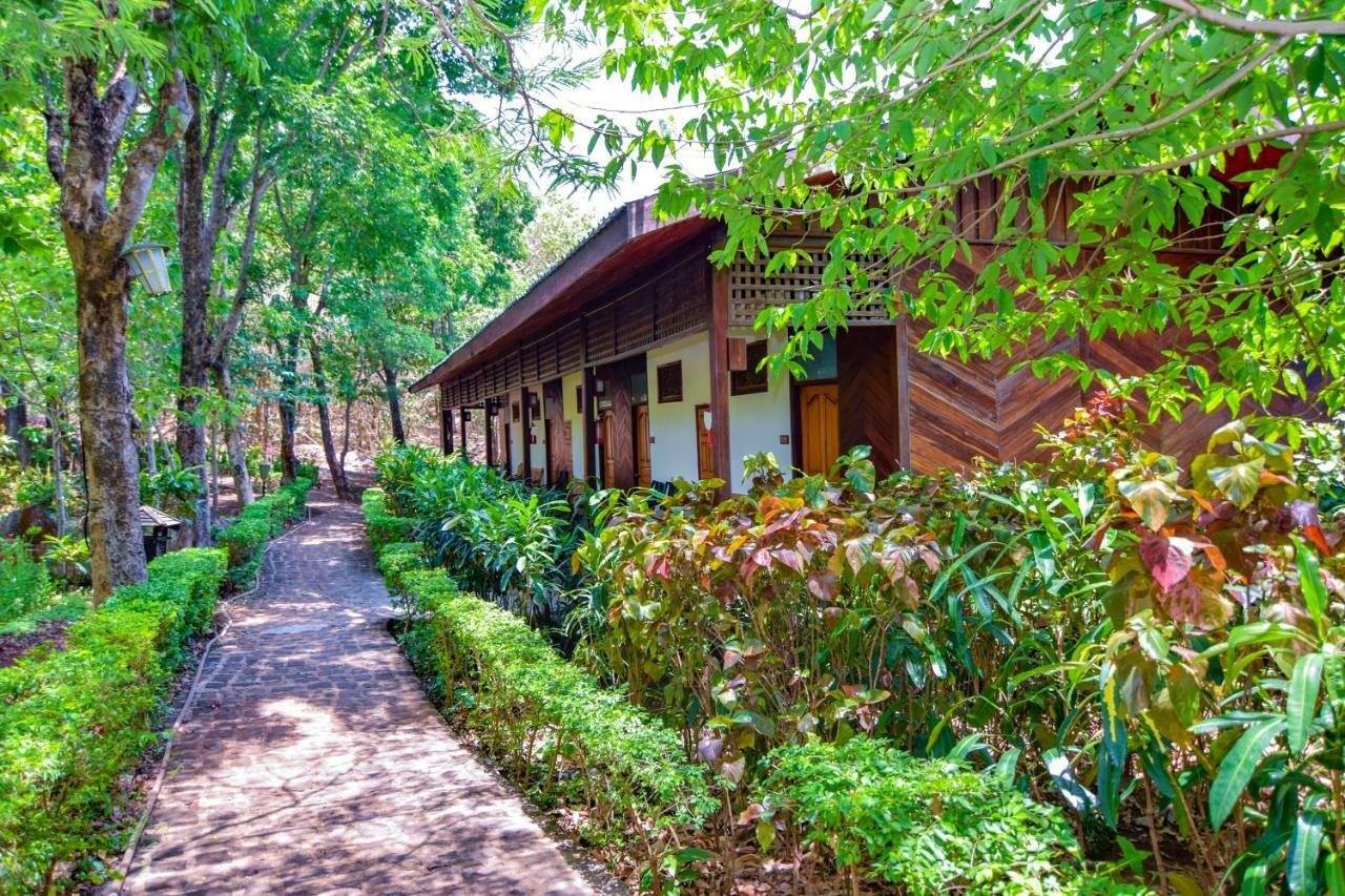 Popa Mountain Resort Mount Popa Ngoại thất bức ảnh