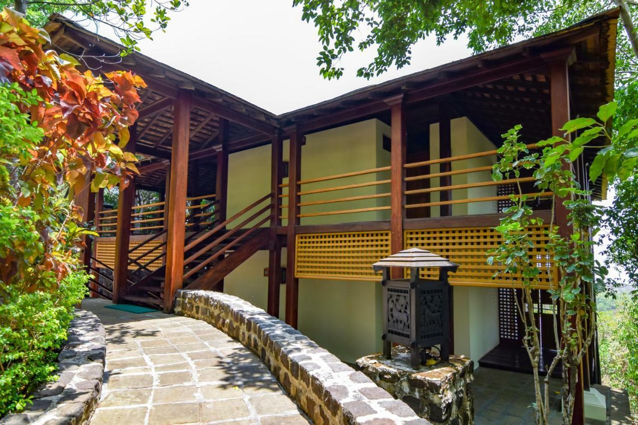Popa Mountain Resort Mount Popa Ngoại thất bức ảnh